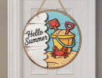 Hello Summer Beach Door Sign – Crab and Sand Bucket Wooden Decor, Coastal Summer Welcome Sign, Cute Seaside Porch Wall Art for Summer Vibes