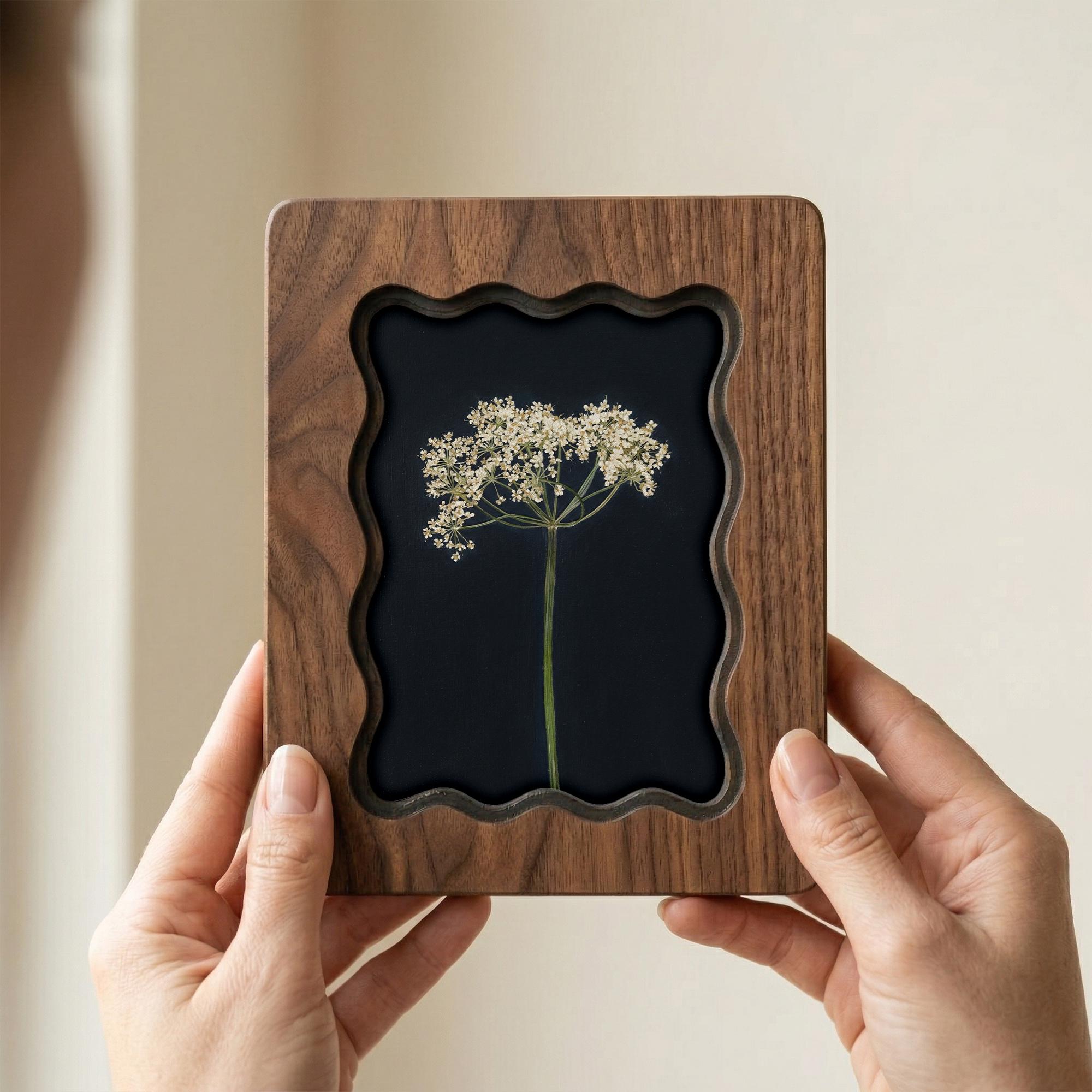 Pressed Flower Art in Scalloped Wood Frame, Botanical Herbarium Wall Decor, 3-Layer Plywood Floral Print, Minimalist Nature Gift for Her